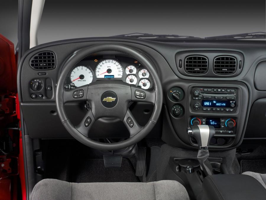  Chevrolet TrailBlazer EXT 2002 года  (фото 6 из 13)
